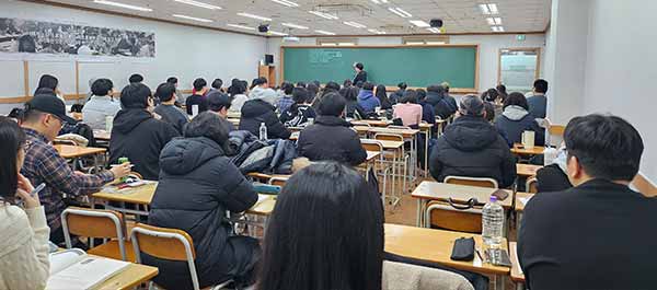 ���ǽ� ����